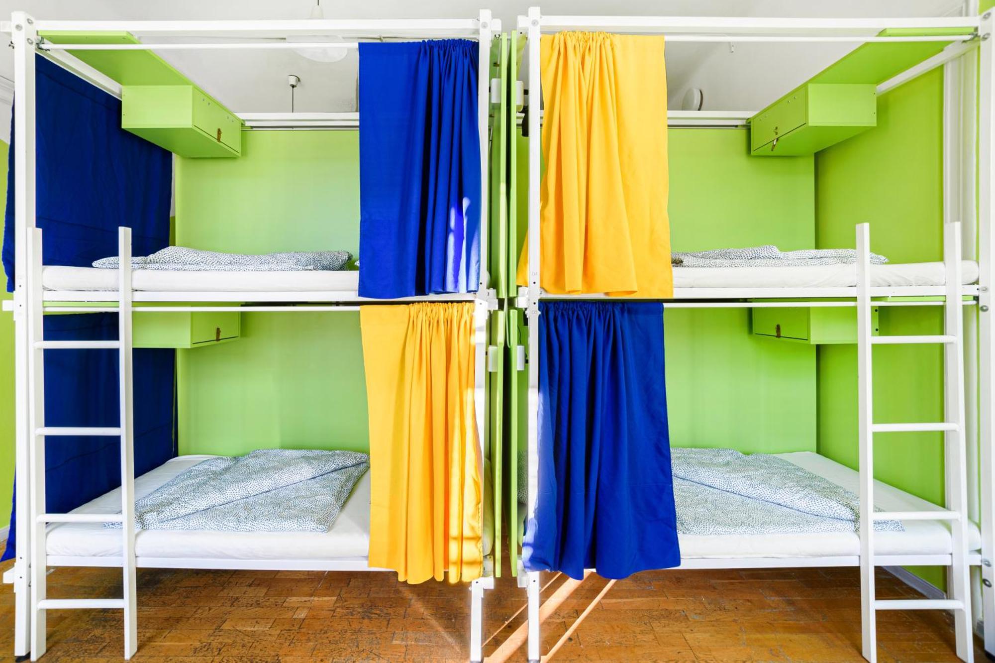 Avenue Hostal