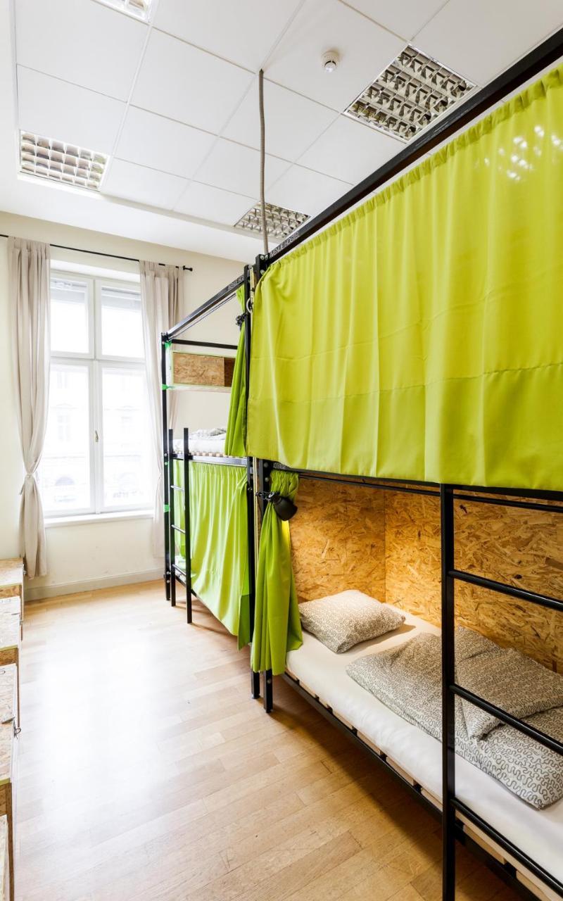 Avenue Hostal